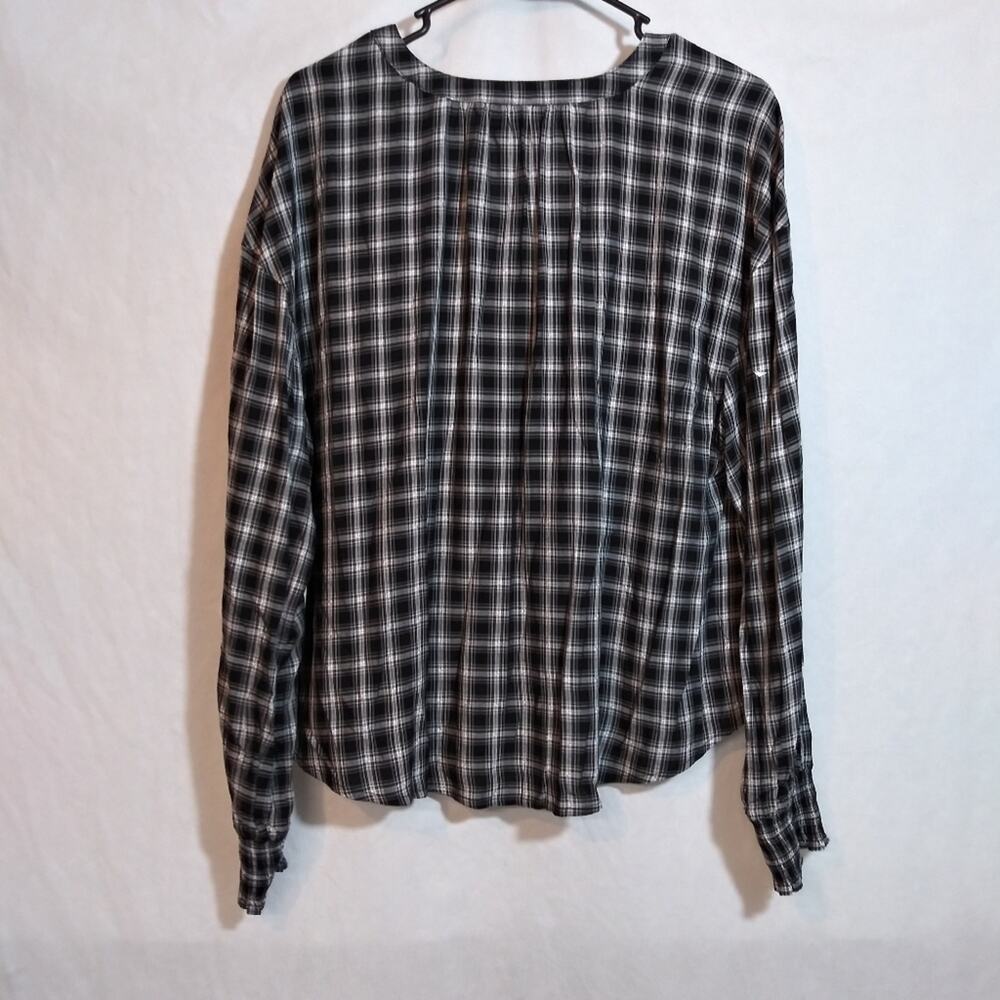 a.n.a A New Approach Plaid Black and White Long Sleeve Top Size M - Picture 8 of 8